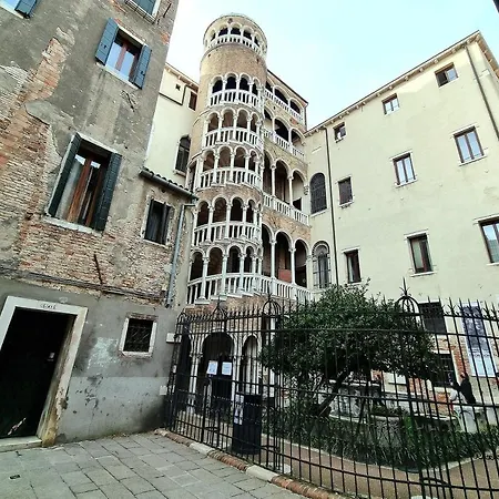 Spiral-canal-view Apartment Venice